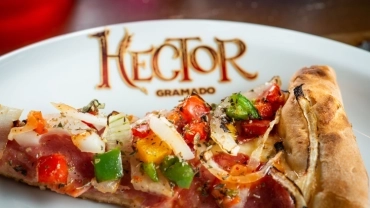 JANTAR NA PIZZARIA TEMÁTICA HECTOR 